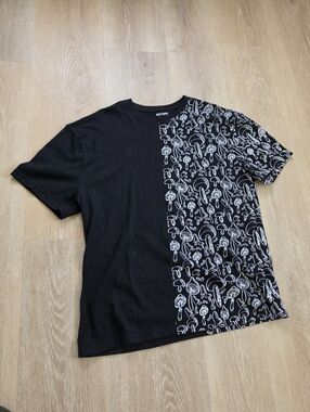 Hot Topic Mushroom Split Shirt Size XL